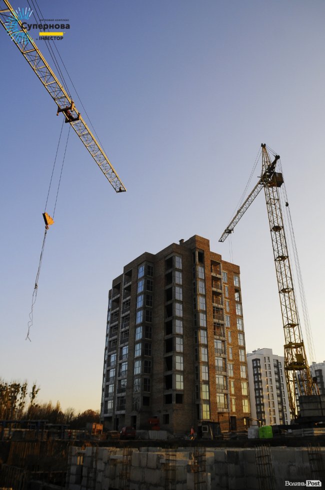 Звіт з будівництва ЖК «Супернова»: у четвертому будинку встановлюють вікна*