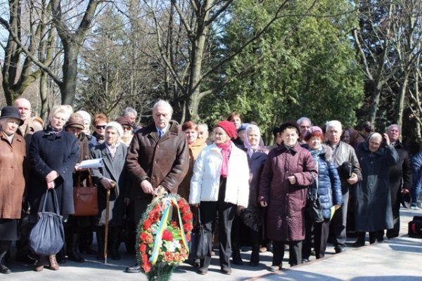 У Луцьку віддали шану жертвам масового нищення українських сіл на Холмщині. ФОТО
