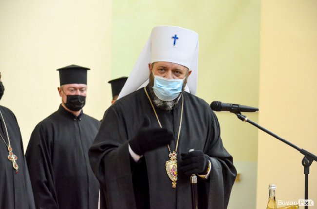 Знані гості і оберемки квітів: Ірину Вахович представили на посаді ректора ЛНТУ. ФОТО