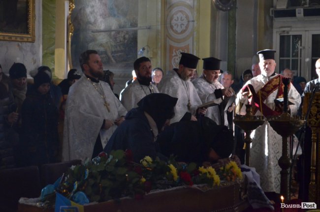 Загинув у день народження: Луцьк попрощався з воїном Віктором Лахаєм. ФОТОРЕПОРТАЖ