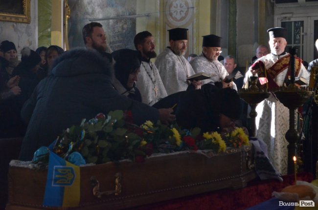 Загинув у день народження: Луцьк попрощався з воїном Віктором Лахаєм. ФОТОРЕПОРТАЖ