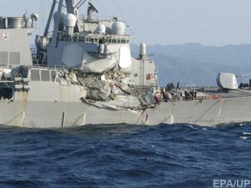 Оприлюднили відео зіткнення есмінця з торговим судном біля берегів Японії