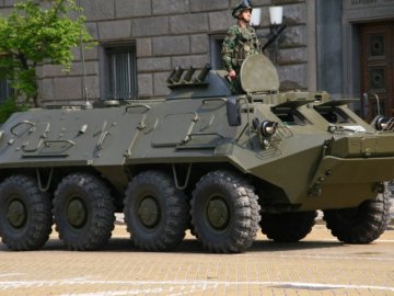 У Болгарії вирішили передати Україні 100 БТРів з озброєнням та запчастинами
