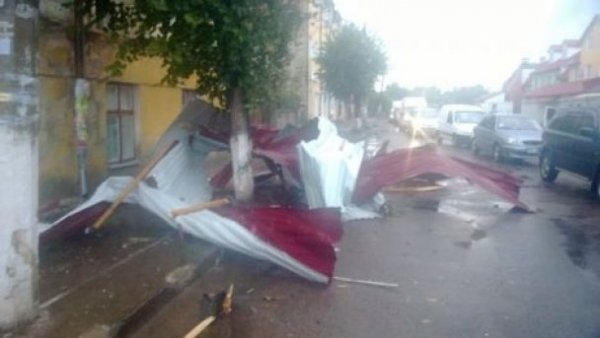 Фото наслідків урагану на Львівщині