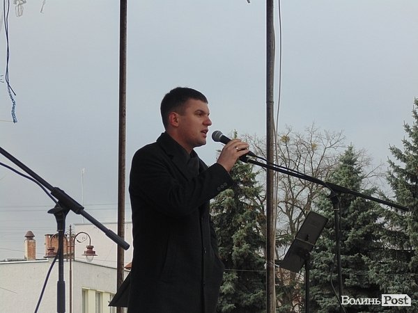 Антивоєнне віче у Луцьку. ФОТО