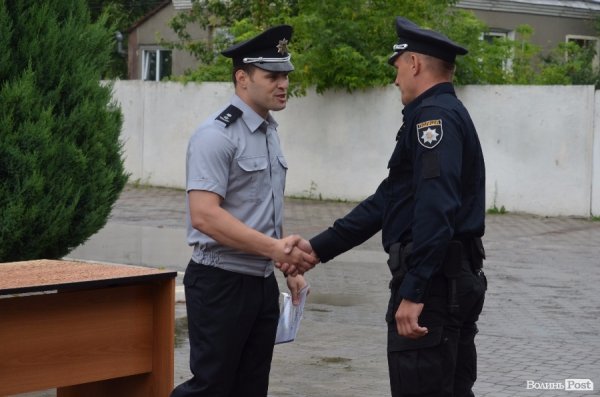 У Луцьку поліцейські отримали нові погони і звання. ФОТО