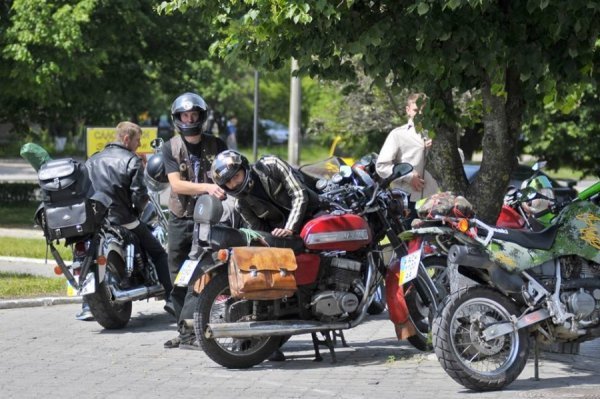Байкери-«терапевти» влаштували свято для дітей. ФОТО