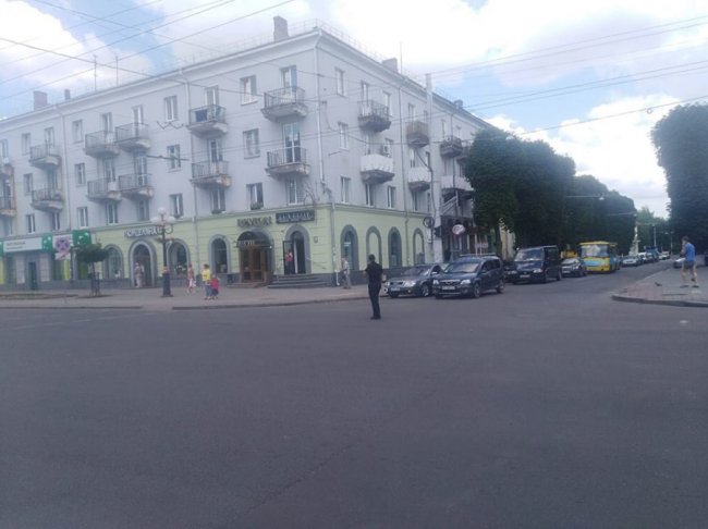 Центр Луцька перекрили через приїзд польського президента