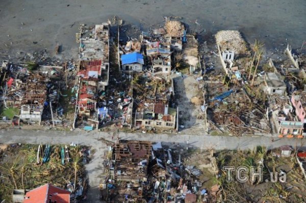 Жахливі  фото тайфуну «Хайянь» на Філіппінах 
