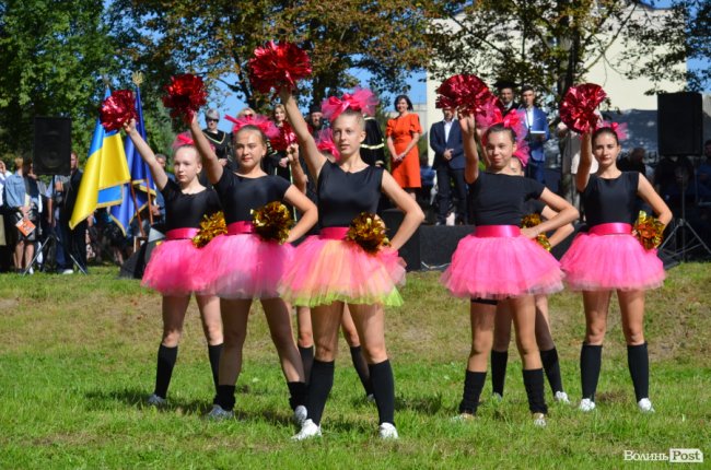  Як у луцькому «політесі» вітали першокурсників. ФОТОРЕПОРТАЖ