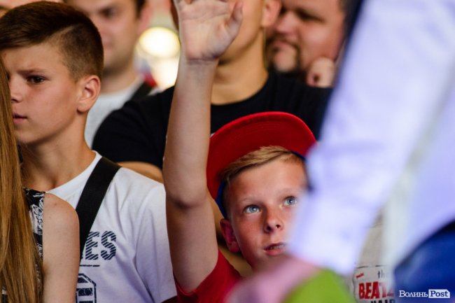 Лучан знайомили з новими гравцями «Волині». ФОТО