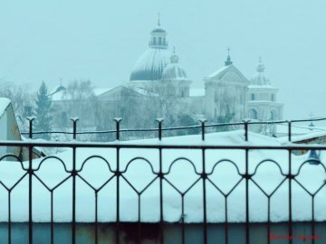 Лютий лютує: фото засніженого Луцька