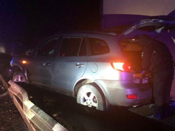 На Волині п'яний водій збив на тротуарі двох дівчат. ФОТО