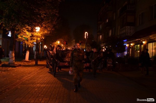 У Луцьку відбулася смолоскипна хода на честь річниці УПА. ФОТО. ВІДЕО
