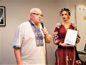 Учасниця «Голосу країни» з Волині збирає кошти для українських бійців у Німеччині