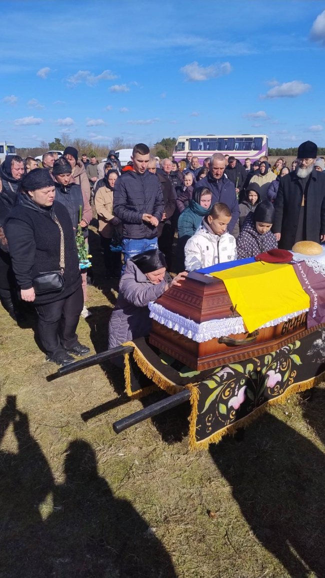 Тепер він триматиме небо у лавах Небесного Війська: на Волині попрощалися з Богданом Тюхтеєм