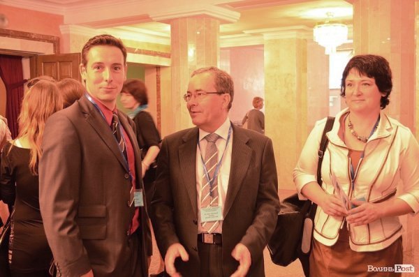 Німці допомогли лучанам відкрити медичну лабораторію. ФОТО