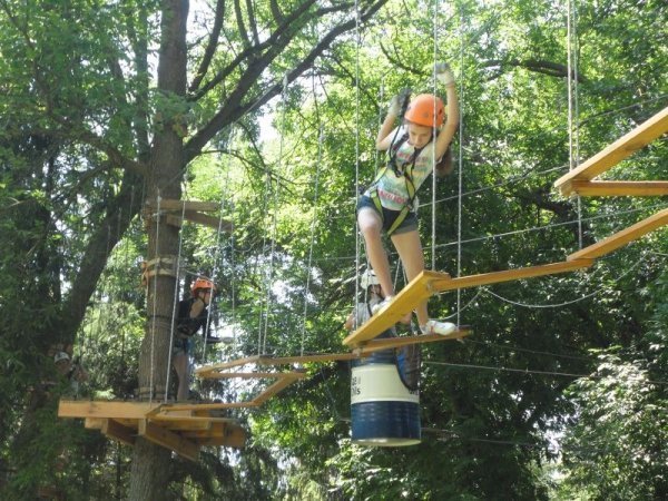 «Літо - 2015»: як луцькі школярі відпочивають у спортивно-оздоровчому таборі. ФОТО