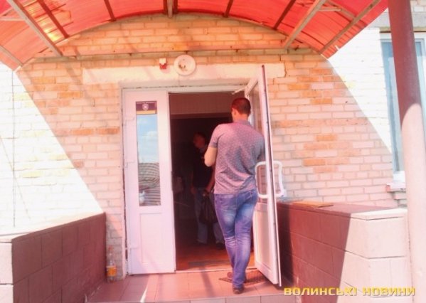 На фірмі поблизу Луцька проводились обшуки