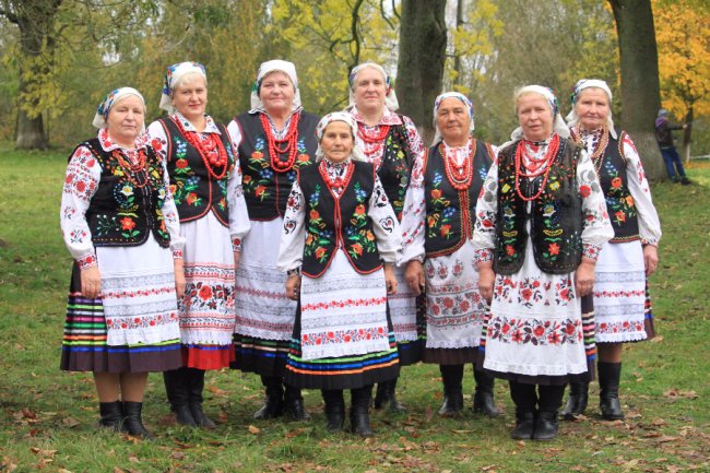 Реконструкція бою та щемливі пісні: фестиваль «Криївка Перця» у фото