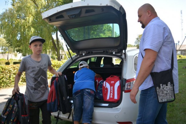 Волинські школярі отримали подарунки від польських байкерів. ФОТО