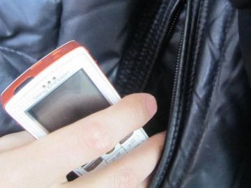 У Тернополі жінка обкрадала людей під час богослужінь в храмах