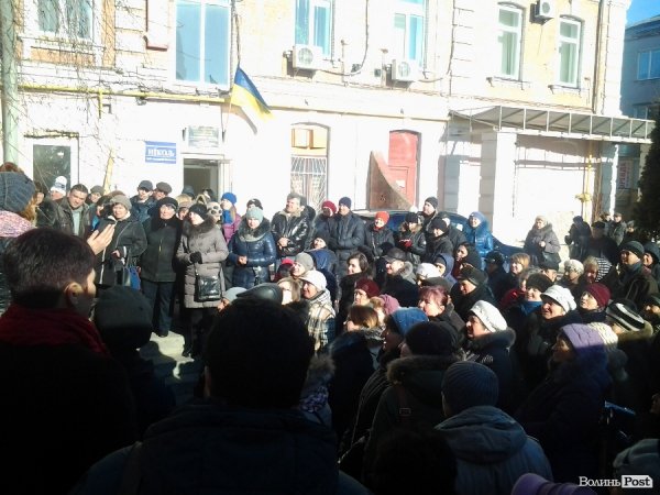 Підприємці зі «Старого» базару «гримали» на Романюка через землю. ФОТО. ВІДЕО