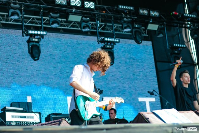 «Шикидим», лірика і вибуховий «O.Torvald»: перший день «Бандерштату». ФОТО
