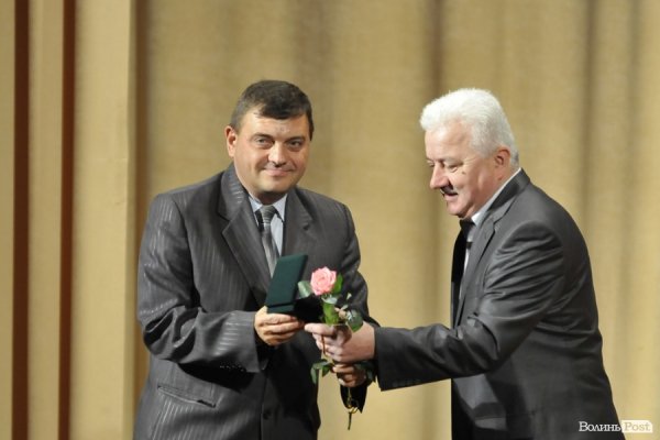 У Луцьку нагороджували працівників телебачення, радіо і зв’язку. ФОТО