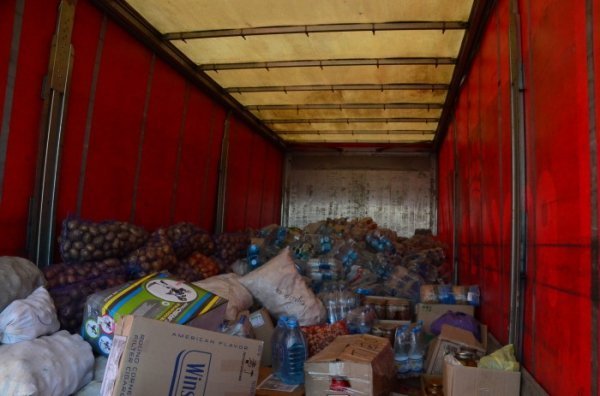 Волинські волонтери  відправили бійцям фуру допомоги. ФОТО