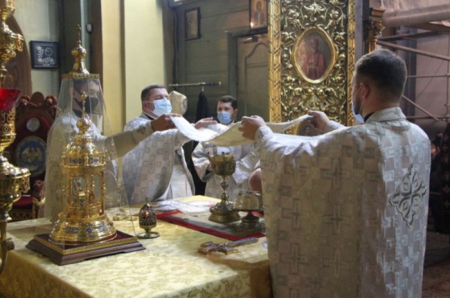У луцькому соборі сьогодні лунали колядки. ФОТО