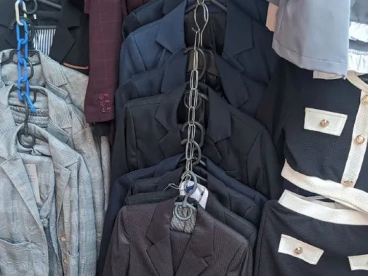 Скільки коштує шкільна форма у Луцьку: які ціни у магазинах та на ринку