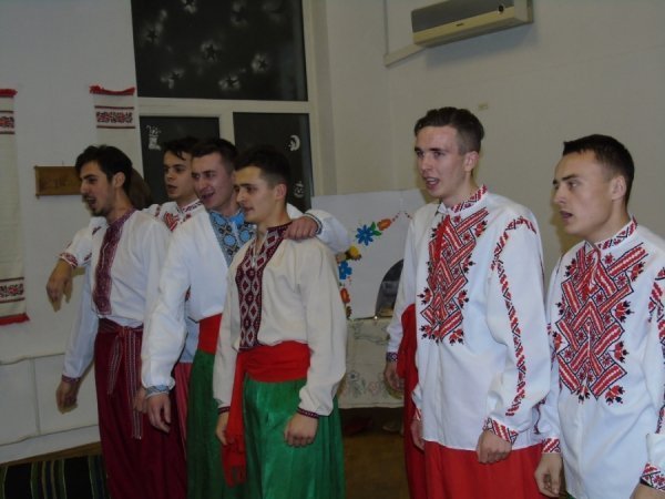 Луцькі студенти влаштували Андріївські вечорниці