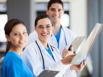 П'ять мінімальних зарплат: в місті на Волині хочуть преміювати найкращих медиків