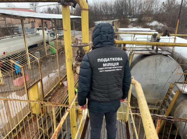 У Луцьку викрили канал постачання незаконного дизельного палива та бензину