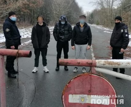 В Чорнобильській зоні затримали туристів-нелегалів, серед яких – волиняни. ФОТО