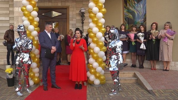 Червона доріжка, стилісти, вечірка: на Волині влаштували свято для мам особливих діток