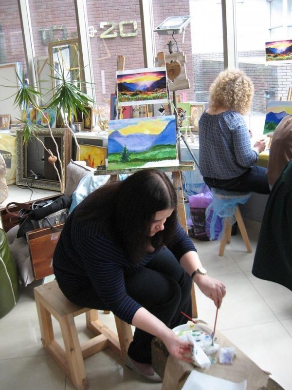 У Луцьку вчилися малювати за дві години. ФОТО