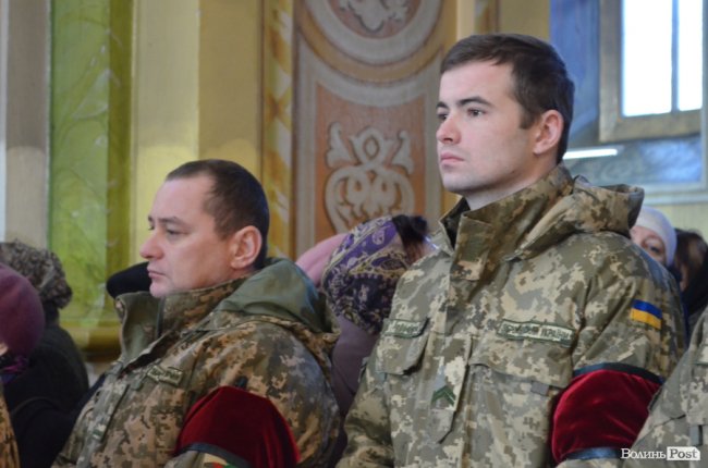 Загинув у день народження: Луцьк попрощався з воїном Віктором Лахаєм. ФОТОРЕПОРТАЖ