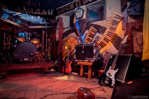 Як у луцькому клубі переспівували «Nirvana». ФОТО