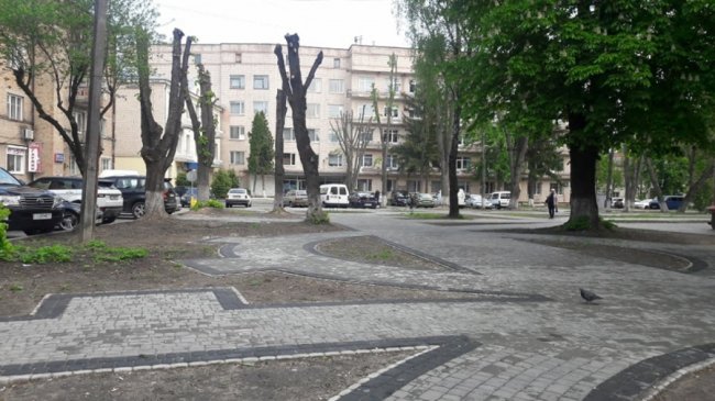 Розповіли, чому у центрі Луцька досі не облаштували сквер