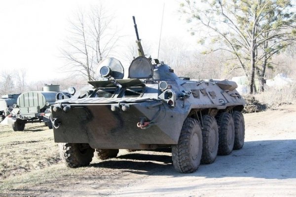 «Буде військо - буде Україна!»: військові обживаються в полі. ФОТО