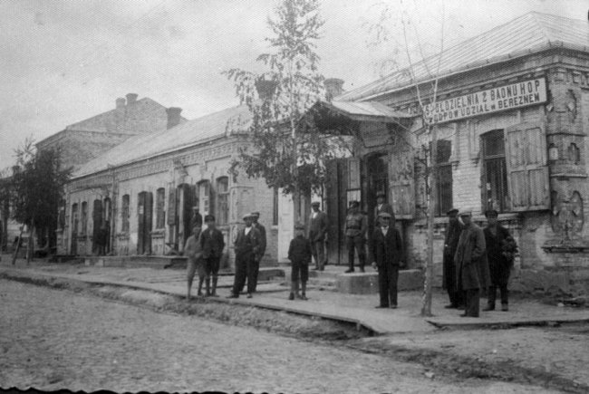 Містечко у Волинському воєводстві 90 років тому. ФОТО