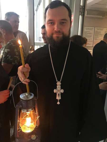 Делегація волинських священнослужителів отримала Благодатний вогонь. ФОТО