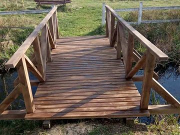 Небайдужі волиняни облаштували відпочинкову зону біля Шацького озера. ФОТО