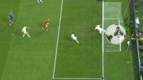 Суддю матчу Україна-Англія «розстріляли впритул з кулемета». ФОТО