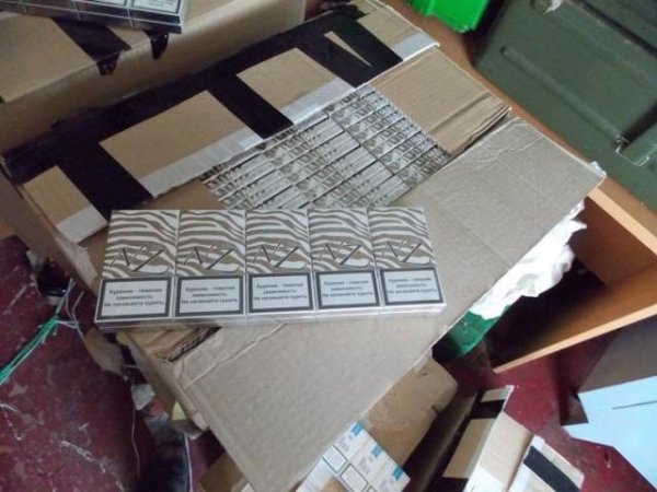 На Волині виявили 12 ящиків контрабандних сигарет. ФОТО