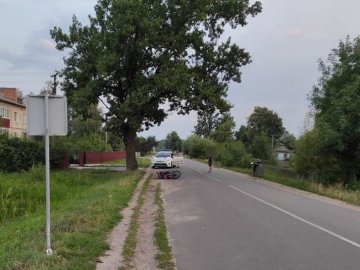 Школярка, яку на Волині збив мотоцикліст, – у важкому стані в реанімації
