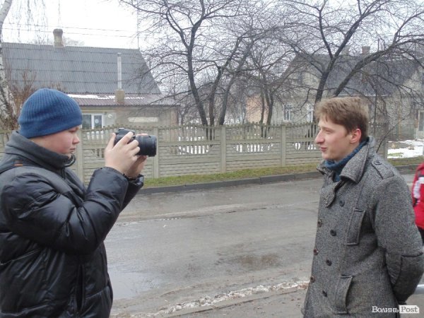 «Хочу повістку на день народження»: у Луцьку «тролили» міліцію. ФОТО