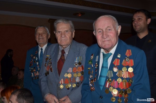 У Луцьку відбулись урочистості з нагоди дня Збройних сил України. ФОТО